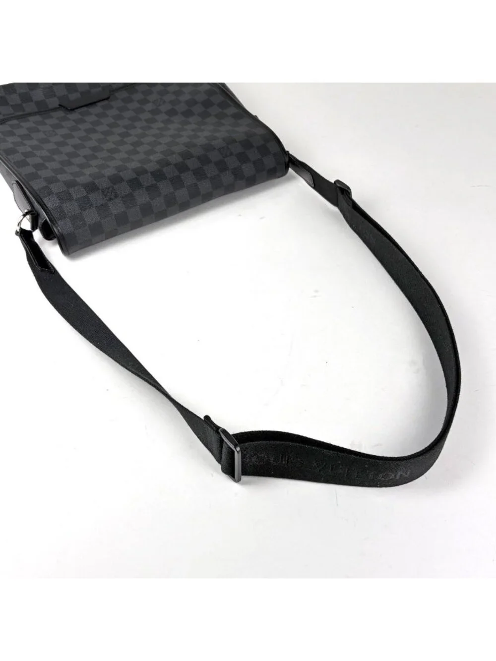 Louis Vuitton Daniel MM Shoulder Bag Damier Graphite Black
